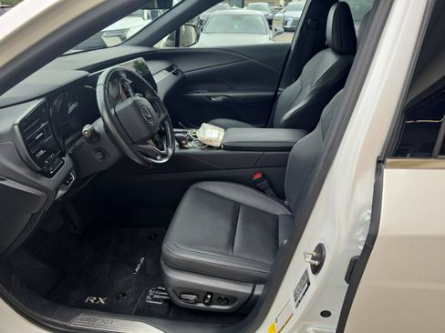 Used 2025 Lexus RX 350 Premium FWD image 2