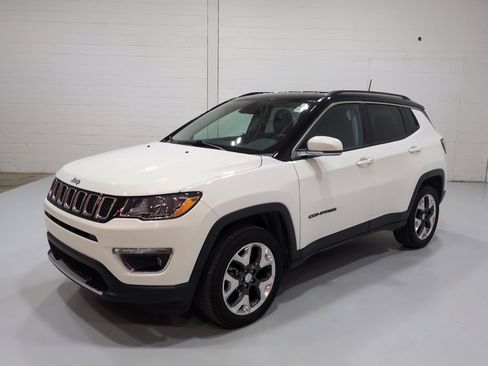 Used 2019 Jeep Compass Limited AWD/4WD image 7