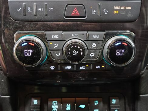 Used 2016 Buick Enclave Premium w/ Trailering Package AWD/4WD image 31