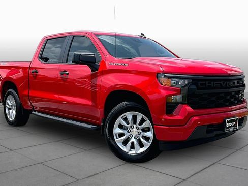 Used 2022 Chevrolet Silverado 1500 Custom AWD/4WD image 3