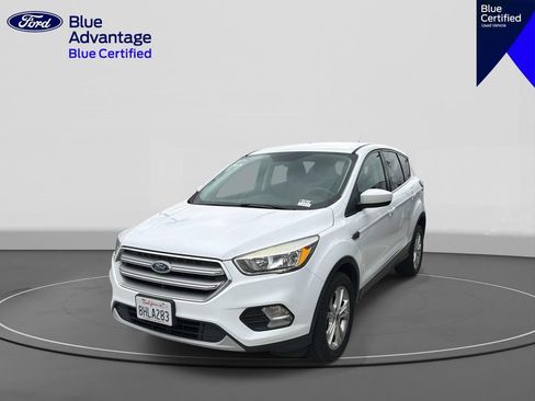 Used 2017 Ford Escape SE AWD/4WD image 1