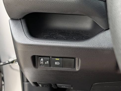 Used 2025 Toyota RAV4 LE AWD/4WD image 22