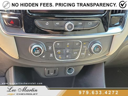 Used 2024 Chevrolet Traverse LT FWD image 27