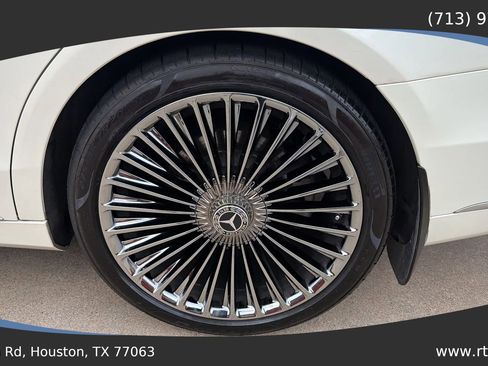 Used 2019 Mercedes-Benz S 560 Sedan image 17