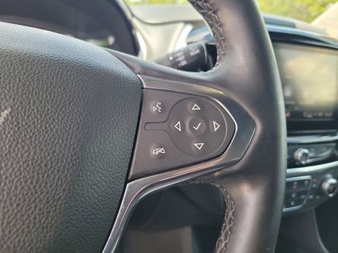 Used 2023 Chevrolet Traverse LT FWD image 23