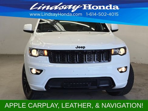 Used 2018 Jeep Grand Cherokee Altitude AWD/4WD image 2