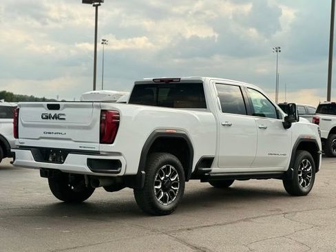 Used 2025 GMC Sierra 3500 Denali Ultimate w/ LPO, GMC Protection Package AWD/4WD image 34