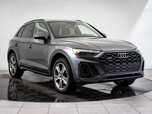 Used 2025 Audi Q5 2.0T Premium w/ Convenience Plus Package image 12