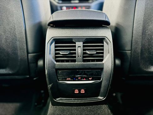 Used 2025 BMW 330i xDrive Sedan image 29