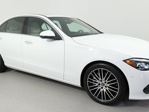 Used 2024 Mercedes-Benz C 300 4MATIC Sedan image 24