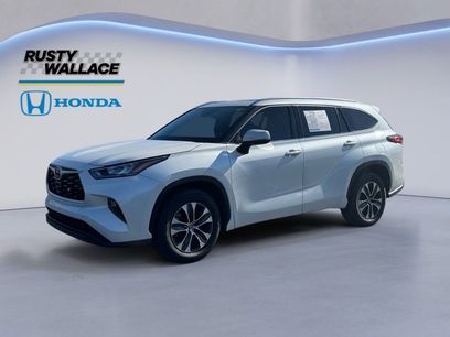 Used 2020 Toyota Highlander XLE
