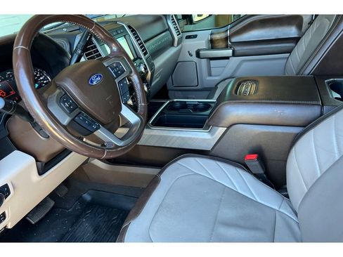 Used 2019 Ford F350 Limited image 12