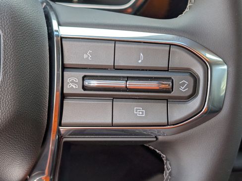 New 2026 GMC Canyon Elevation w/ Convenience Package RWD image 19