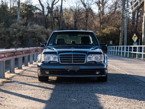 Used 1994 Mercedes-Benz E 500 Sedan image 35