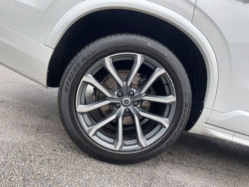 Used 2016 Volvo XC90 T6 Momentum AWD/4WD image 12