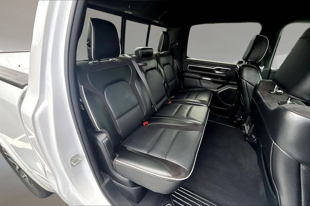 Used 2025 RAM 1500 Laramie AWD/4WD image 23