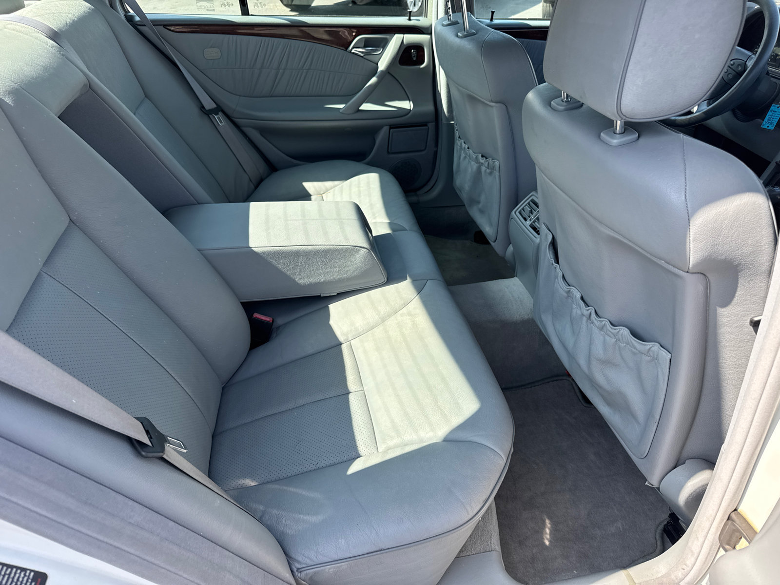 Used 2000 Mercedes-Benz E 320 Sedan image 10