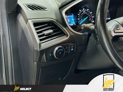 Used 2020 Ford Edge ST-Line w/ Cold Weather Package FWD image 13