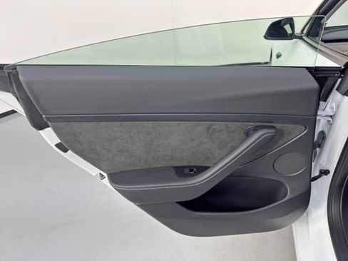 Used 2023 Tesla Model 3 Standard Range image 42