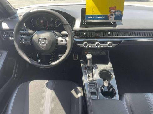 Used 2025 Honda Civic Sport image 13