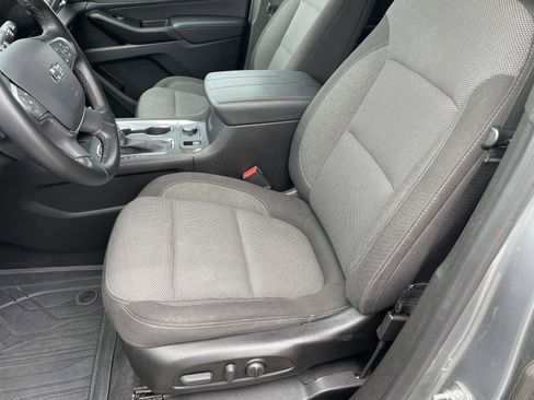 Certified 2023 Chevrolet Traverse LT w/ Midnight/Sport Edition AWD/4WD image 14