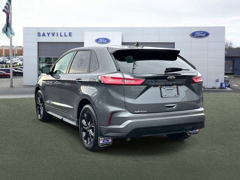 Used 2023 Ford Edge SE w/ Black Appearance Package image 4