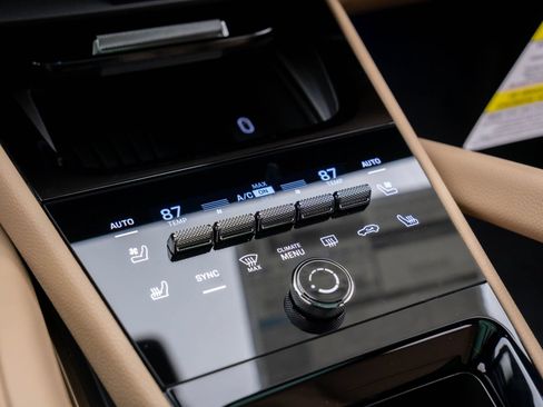 Certified 2026 Porsche Cayenne AWD/4WD image 27