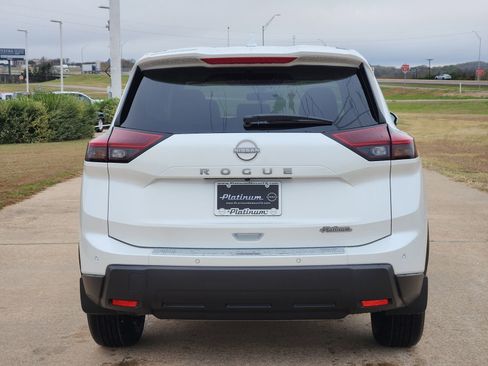 New 2026 Nissan Rogue SV image 8