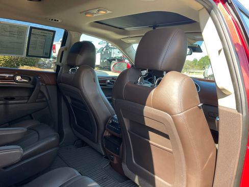 Used 2014 Buick Enclave Leather image 29