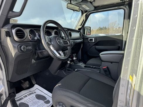 Used 2020 Jeep Gladiator Sport w/ Quick Order Package 24S image 13