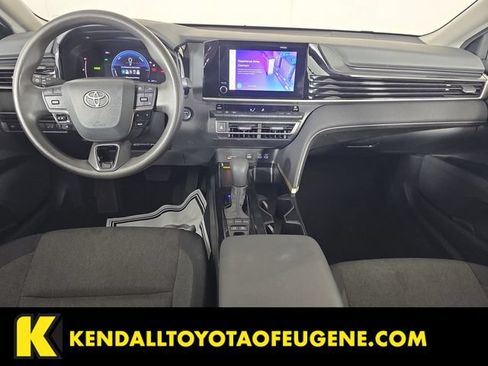 Used 2025 Toyota Camry LE FWD image 17
