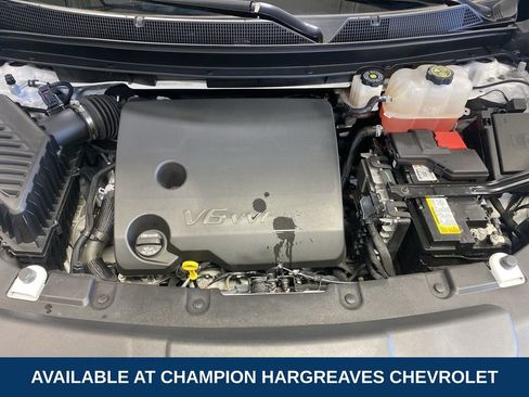 Used 2023 Chevrolet Traverse LT image 38