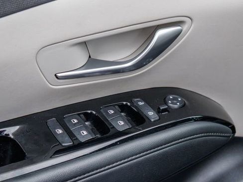 Used 2022 Hyundai Tucson Limited AWD/4WD image 16