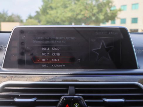 Used 2017 BMW 750i xDrive AWD/4WD image 37