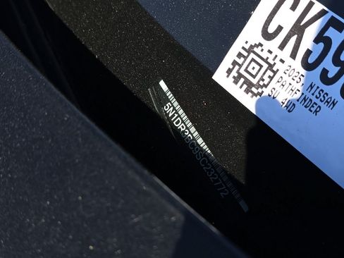 Used 2025 Nissan Pathfinder SV AWD/4WD image 3