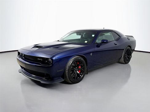 Used 2015 Dodge Challenger SRT Hellcat RWD image 5