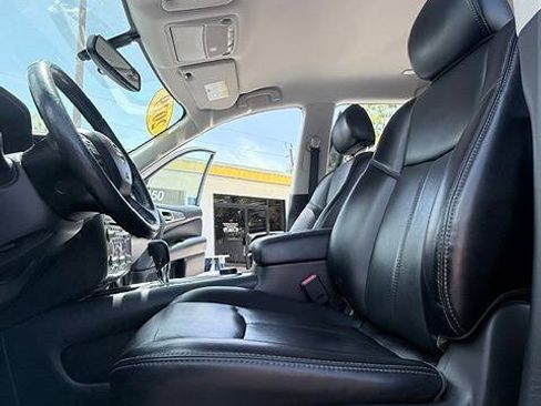 Used 2019 Nissan Pathfinder SL w/ Cargo Package AWD/4WD image 10