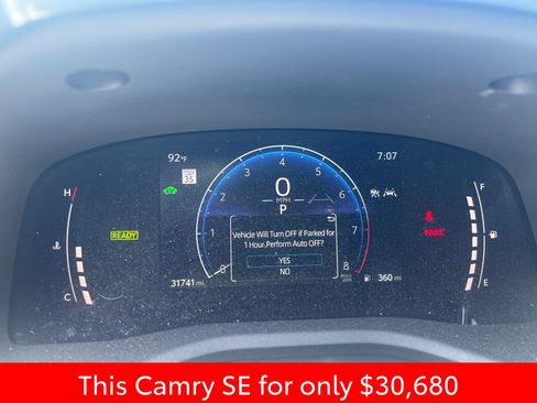 Used 2025 Toyota Camry SE FWD image 9