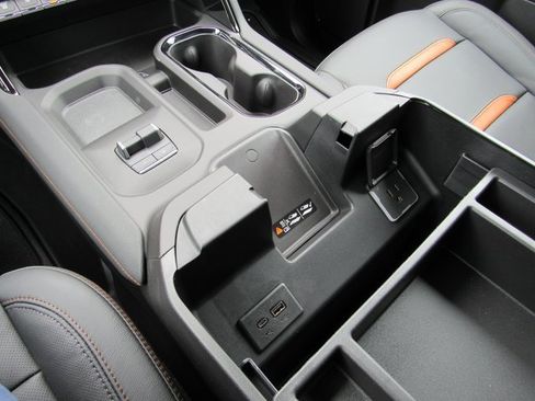 New 2025 GMC Sierra 2500 AT4 w/ AT4 Premium Plus Package image 25