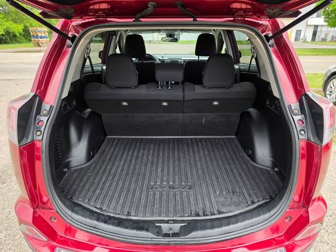 Used 2018 Toyota RAV4 XLE w/ Plus Extra Value Package AWD/4WD image 8