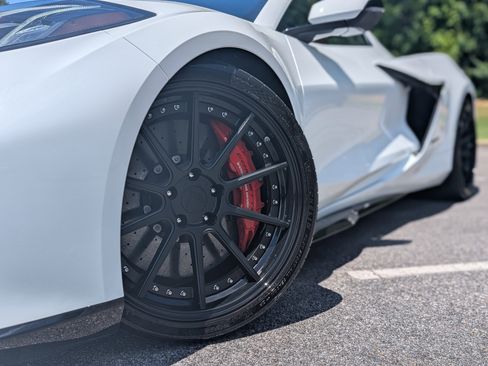 Used 2025 Chevrolet Corvette E-Ray AWD/4WD image 28