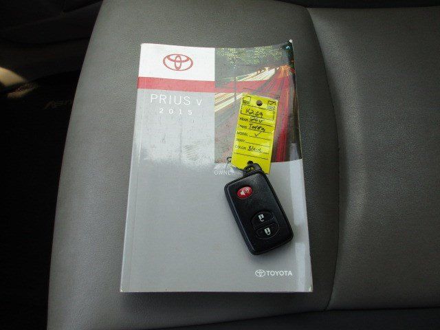 Used 2015 Toyota Prius V Four FWD image 30