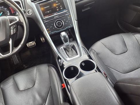 Used 2013 Ford Fusion Titanium w/ Titanium Driver Assist Pkg image 20