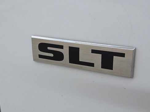 Used 2023 RAM 1500 Classic SLT w/ Trailer & Traction Group image 9