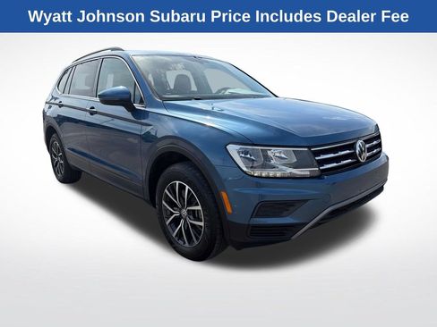 Used 2019 Volkswagen Tiguan SE w/ Panoramic Sunroof Package FWD image 14