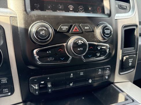 Used 2016 RAM 1500 Big Horn image 30