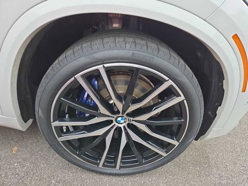 Used 2021 BMW X5 M50i w/ Premium Package image 2