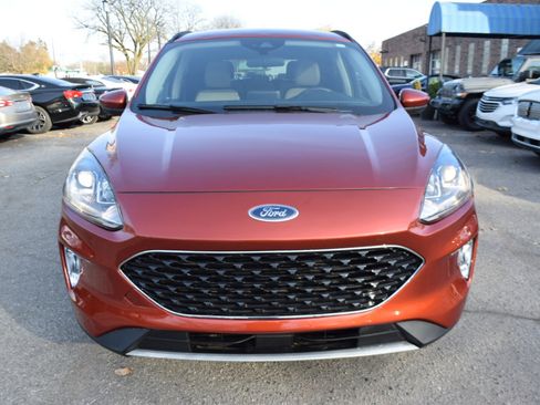 Used 2020 Ford Escape SEL image 3