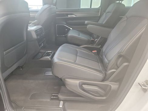 New 2026 Jeep Grand Wagoneer Limited image 24