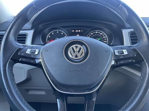 Used 2019 Volkswagen Atlas SE w/ Towing Package image 24